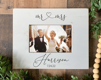 Mr and Mrs Picture Frame Wedding Gift, Newlyweds Present, Bridal Shower, Personalized, New Last Name, Parents Gift