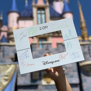 Autograph Picture Frame, Disney trip frame, Character signature photo mat, Disney character frame, Disney Autograph book