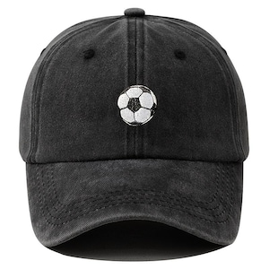 Broderad basebollkeps med fotboll | Sportfanhatt