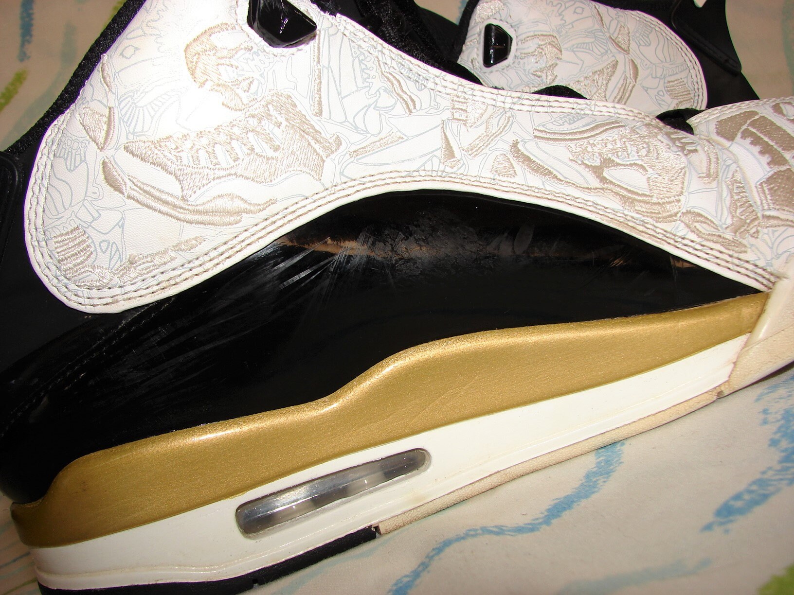 Jordan Dub Zeroes rare colorway with the gold accent can’t be found Jordan Dub Zero Black - 311046-061 for Sale | Authenticity  main image 4