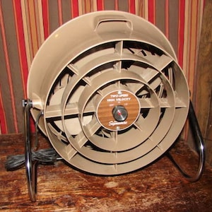 Vintage Signature Two Speed High Velocity Table Fan or Floor Fan ~ Freshly Cleaned and Serviced ~ FREE SHIPPING!