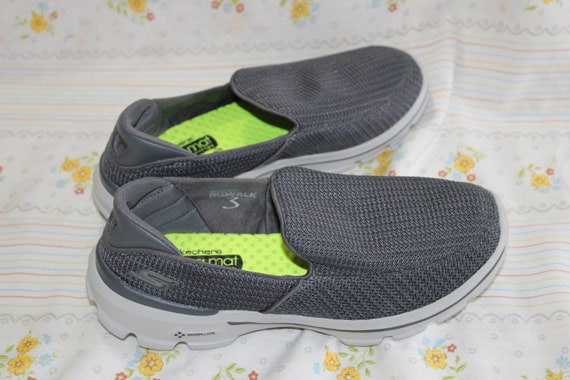Excellent Pair of Skechers GoWalk Three Goga Pill… - image 2