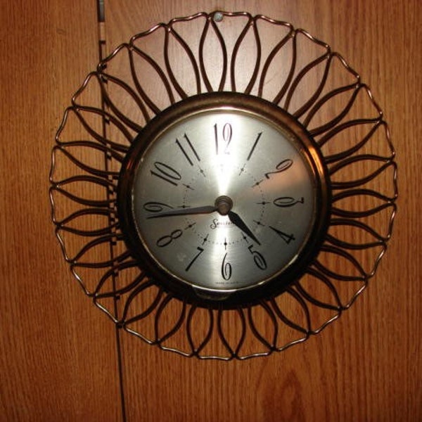 Nice Sessions MCM Sunflower Mid Century Modern All Metal Wall Clock ~ Runs Great and Tested