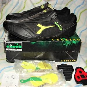 Great Pair Men&#39;s Italian Diadora Professional Size 15 US Cycling Shoes in Original Box w/ 3 Sets Bolt-on Pedal Cleats ~ FREE SHIPPING