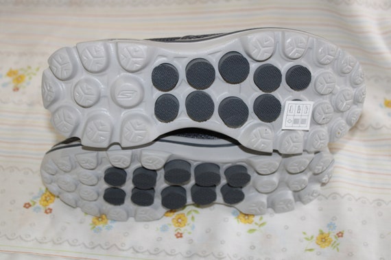 Excellent Pair of Skechers GoWalk Three Goga Pill… - image 3