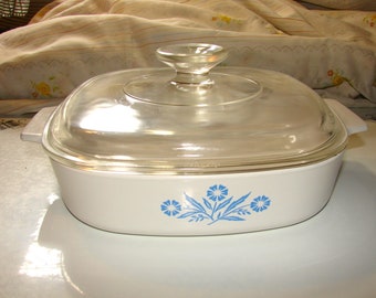 Very Nice Vintage Corning Ware Cornflower 10" Casserole Dish with Lid ~ Free Shipping