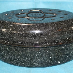 Very Nice Vintage Black Speckled Graniteware Porcelain Enameled Carbon Steel USA Oval Roaster with Lid and Rack ~ Free Shipping