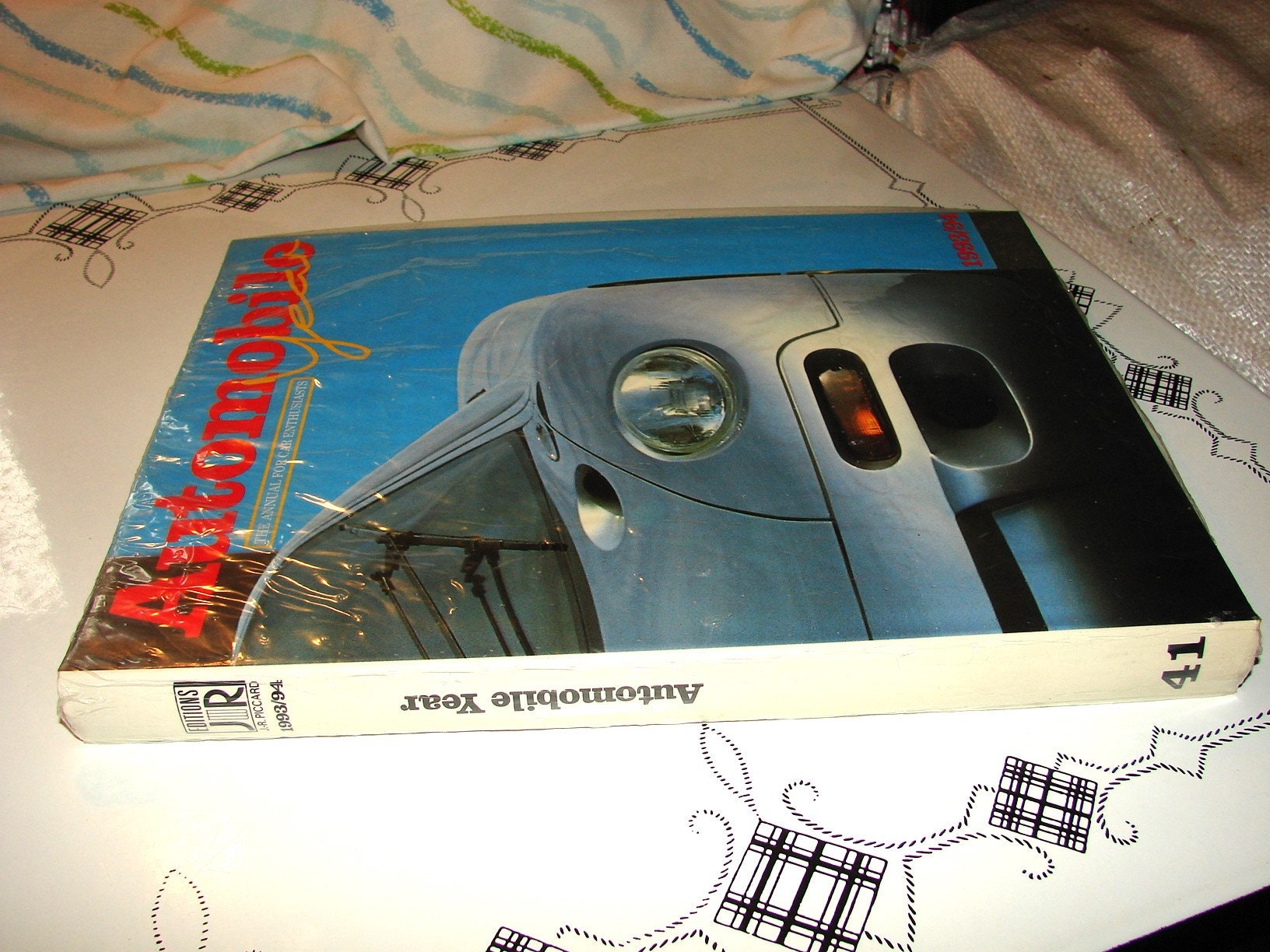 41 ~ Mint Vintage Automobile Year Book Volume 41 ~ 1993-94