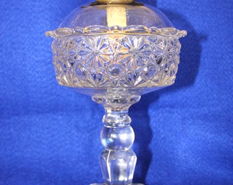 Beautiful Scarce Antique EAPG Pedestal Oil Lamp with Daisy & Button Pattern and Eagle Burner ~ Possibly Westmoreland ~ Free Shipping