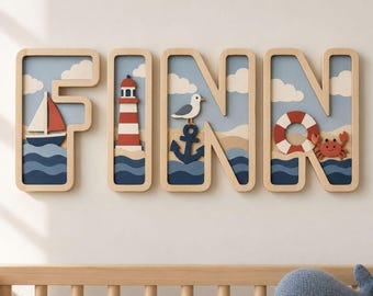 Plaque murale personnalisée en bois avec prénom pour chambre de garçon, lettres superposées, motifs étang, camping, pêche et nautisme pour chambre de bébé