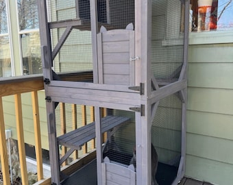 Recinto exterior de madera para gatos con ruedas – Casa de juegos para gatos de 3 niveles