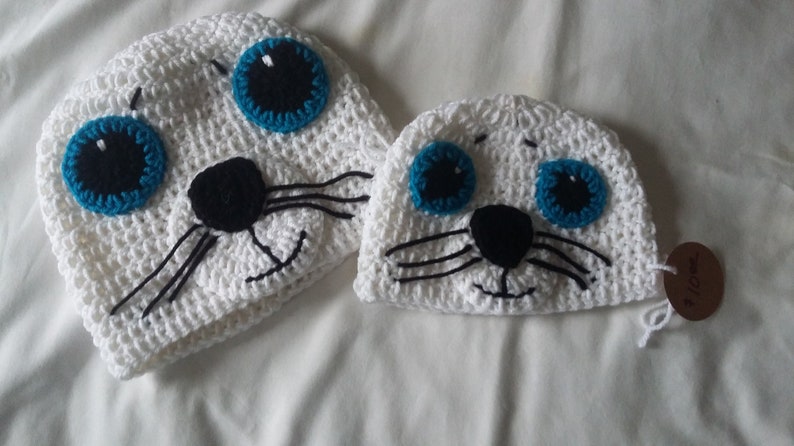 Seal beanie set