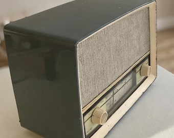 Altavoz Bluetooth Ferranti U1015 gris brillante reciclado / Radio de baquelita de los años 50 / Radio FM + USB/SD / Sonido vintage cálido