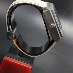 vintage Tag Heuer Monaco gulf white dial chronograph quartz movement men's watch. free shipping image 7
