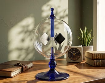 Radiometro Crookes Ornamento in vetro con mulino a vento a luce integrata Decorazione radiometro solare da scrivania Scultura regalo scientifico Oggetto da collezione in vetro ottico