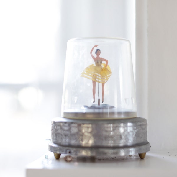 Vintage Music Box. Ballerina Doll. // JACQUARD. Swiss Pre Reuge // Wind-up Musical Movement, dancing girl. Retro MidCentury Home.
