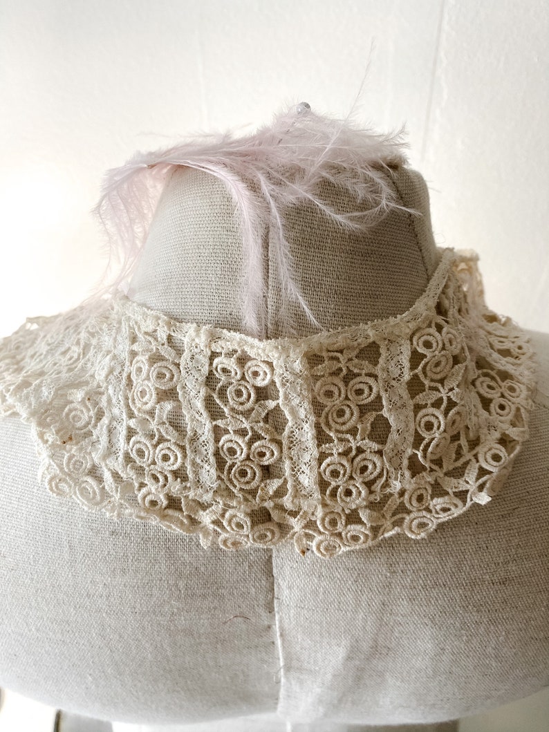 Victorian pointy hand made lace ladies accessories 20s Lace Collar