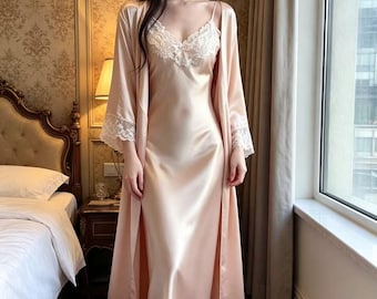 Luxus Satin Spitze Nachthemd und Robe Set, Brautdessous für Hochzeit, Silk Feel Loungewear, Vintage Style Nachtwäsche für Frauen, Geschenke für sie