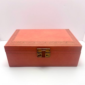 1960s Vintage Faux Leather Jewelry Box, Scrollwork Fold Out Tray, Brass Clasp