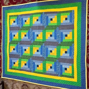 Vintage Log Cabin Quilt hand quilted