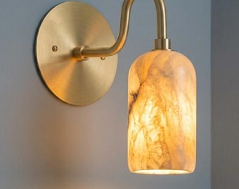 Aplique de pared moderno de mediados de siglo con pantalla de mármol alabastro y latón Lámpara de pared de mármol Luminaria escandinava Lámpara Art Déco Lámpara de tocador