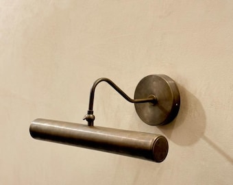 Luminária de parede moderna para quadros, com design ajustável, ideal para galerias de arte, perfeita para pinturas minimalistas e para penteadeiras. Iluminação de parede contemporânea.