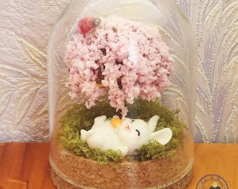 Miniatuur decoratieve stolp – Handgemaakt – Konijn onder kersenbloesems | Rode vogel | Uniek stuk