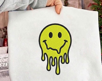 Diseño de bordado de cara sonriente con efecto de goteo, patrón de máquina de carita sonriente derretida (archivo digital)