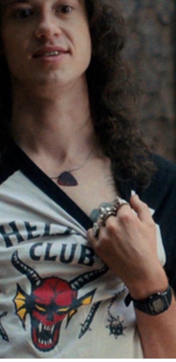 Eddie Munson Necklace Guitar Pick Necklace Hellfire Club- Halloween Cosplay  Gifts for Teens Girls Women Men : Amazon.ca: Clothing, Shoes & Accessories