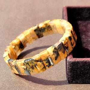 Armband aus schwarzem Gold mit Rutilquarzplatte, Armreif mit Blumenmotiv aus natürlichem brasilianischem Titan-Rutil, Symbiose-Haarschmuck mit Kristallen, Geschenk für Wohlstand