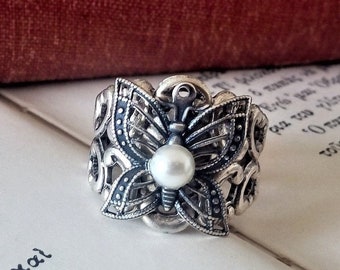 Large Butterfly Ring, Filigree Butterfly, Silver Butterfly Cocktail Ring, Victorian Ring, Pearl Ring, Vintage Style Ring, Butterfly Jewelry