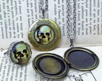 Gothic Locket Necklace Skull Locket Skull Pendant with Stainless Steel Chain / Gothic Jewelry / Halloween Jewelry