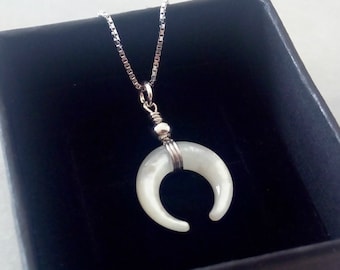 Crescent Moon Pendant Necklace, Ocean Mermaid Jewelry, Goddess Wiccan Jewelry, Minimalist Necklace, White Shell Necklace, Mother's Day Gift