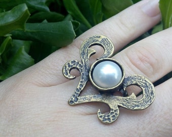 Freshwater Pearl Ring, White Pearl Ring, Statement Ring Gold, Large Ring, Bohemian Ring, Pearl Jewelry, Large Cocktail Ring, Fashion Ring