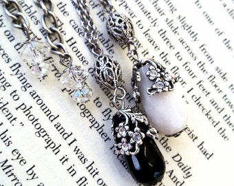 Victorian Pendant / Gothic Black Pendant / Drop Pendant Necklace / Black Onyx Pendant / Victorian Jewelry Gothic Jewelry