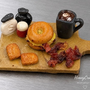 Tábua de Café da Manhã em Miniatura Doce e Salgada de Lanchonete