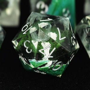 Set di dadi in resina Micro Landscape, 7 dadi poliedrici per giochi di ruolo Dungeons & Dragons, dadi in resina con cascata per DnD, regalo per gli amanti della natura