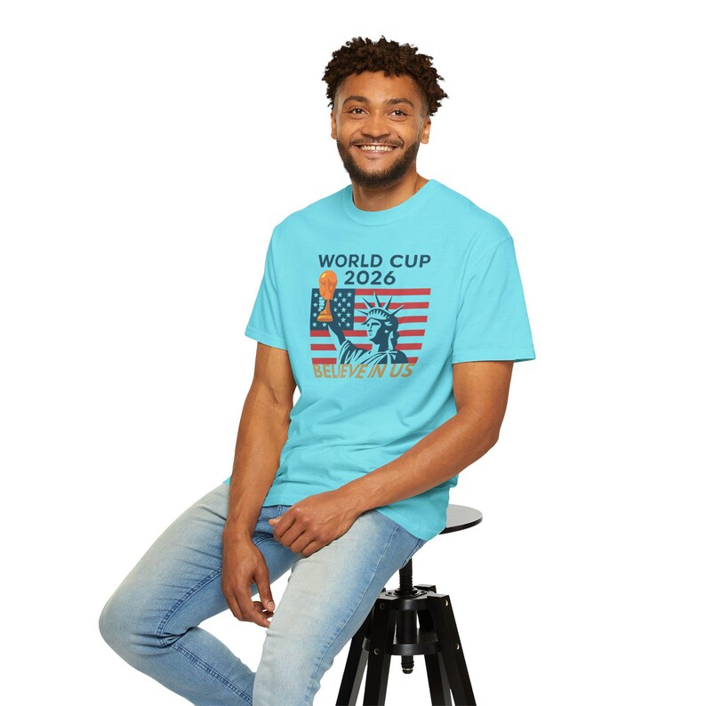 Camiseta para aficionados al fútbol de EE. UU. con el lema "Cree en la Copa Mundial de EE. UU. 2026" imagen 10