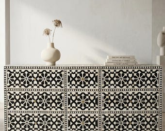 Aparador/cómoda marroquí negro con incrustaciones de hueso, hecho a mano, con 9 cajones.