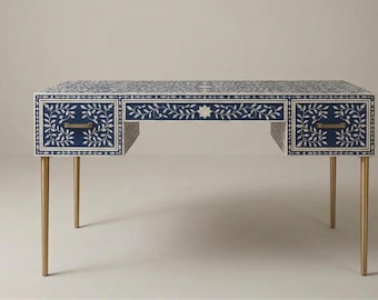 Escrivaninha com incrustações de osso, penteadeira, mesa de escritório