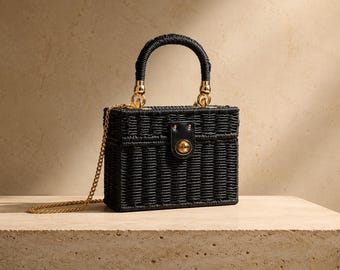 Handgeflochtene Strohtasche für Damen, luxuriöse Rattan-Umhängetasche, Korbtasche mit Goldkette, Sommertasche, Urlaubstasche