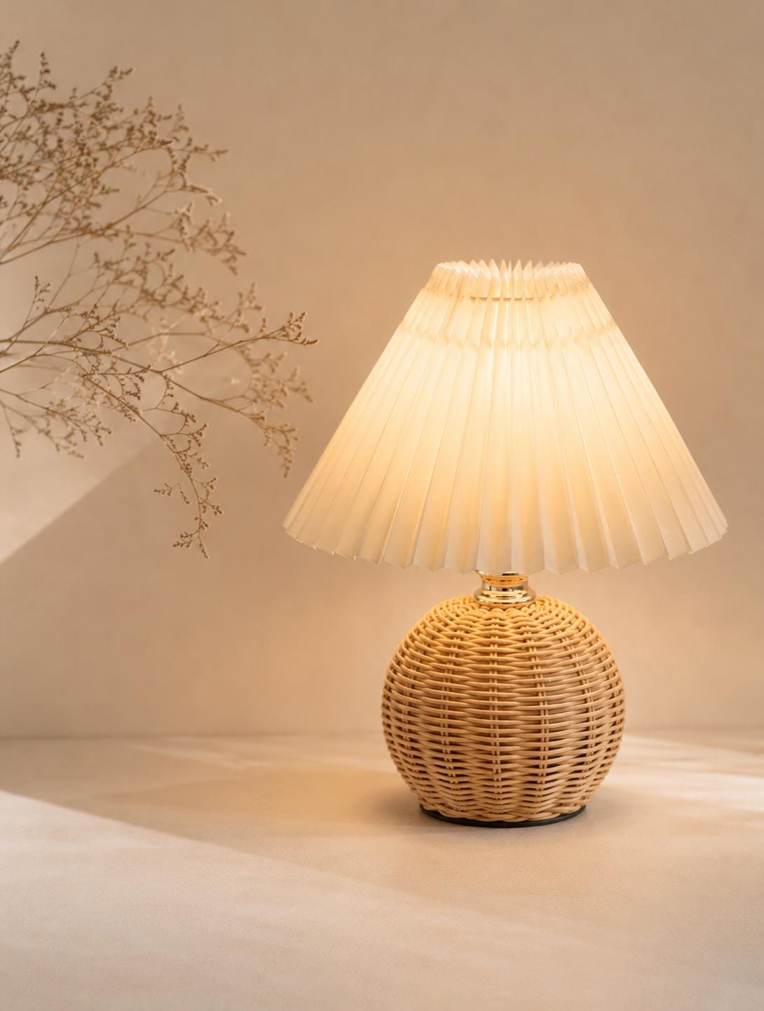 籐　ラタン　ライト　ヴィンテージ　アンティーク　レトロ Vintage rattan lamp - Etsy 日本