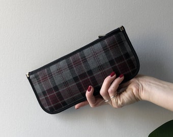 tartan pouch, grape colored plaid pencil case, red bordeaux checked pochette, purple pochette, gift for her, gif for mom, mother in law gift