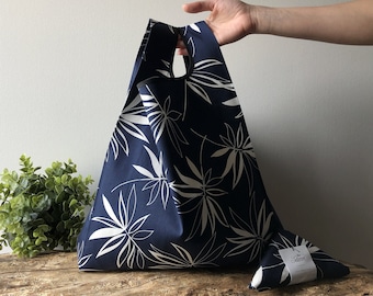 Blue lunch bag with white flower handmade in cotton, foldable grocery bag, gift for mom