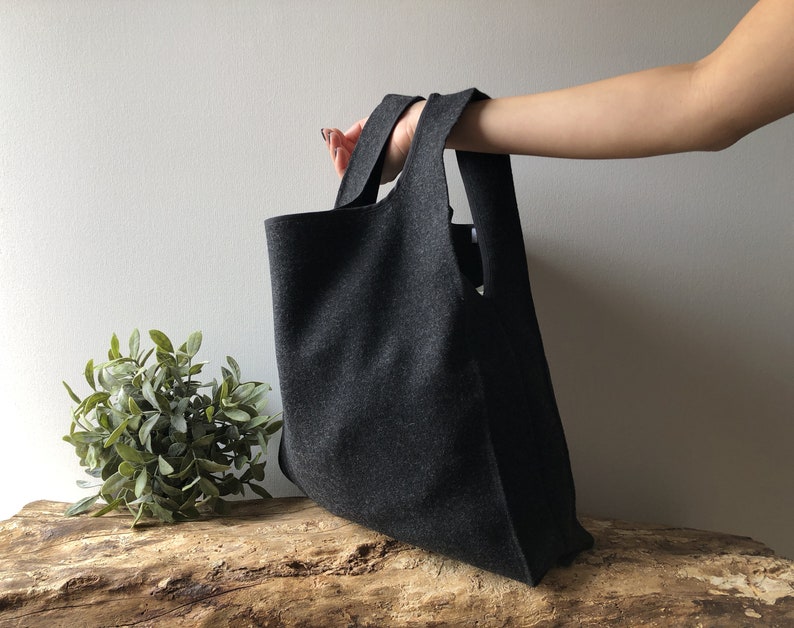 Man tote bag made with dark grey wool, elegant tote for man and woman reusable and foldable, boyfriend gift, dad gift, mum gift image 5