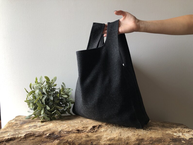 Man tote bag made with dark grey wool, elegant tote for man and woman reusable and foldable, boyfriend gift, dad gift, mum gift image 4