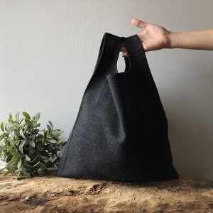 Man tote bag made with dark grey wool, elegant tote for man and woman reusable and foldable, boyfriend gift, dad gift, mum gift image 3