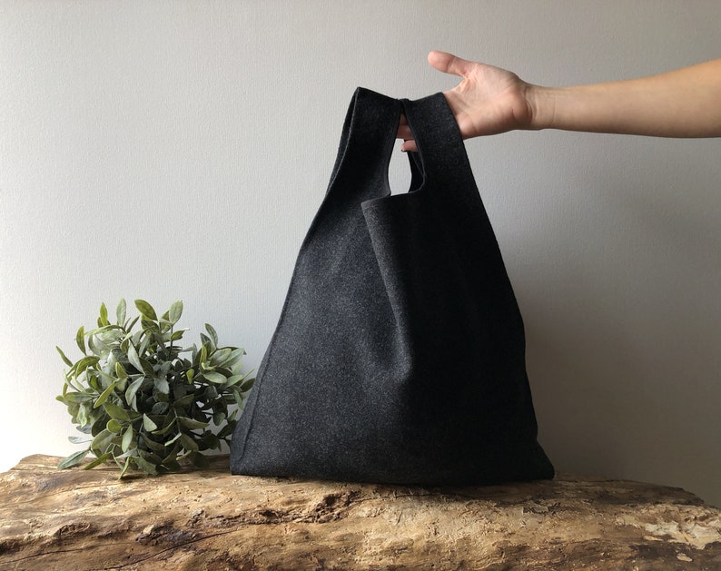 Man tote bag made with dark grey wool, elegant tote for man and woman reusable and foldable, boyfriend gift, dad gift, mum gift image 3