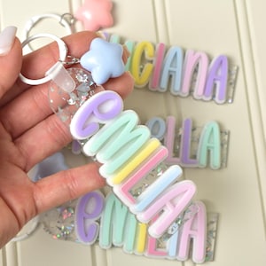 Personalisiertes Namensschild für Mädchen-Rucksäcke, personalisiertes Namensschild aus Acryl, personalisiertes Namensschild für Schlüsselanhänger und Taschen, Namensschild für Taschen