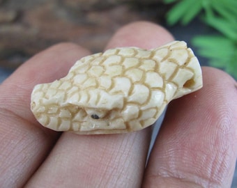 Snake Head Pendant, Hand Carved Buffalo Bone, Side-Drilled, Jewelry making S8862
